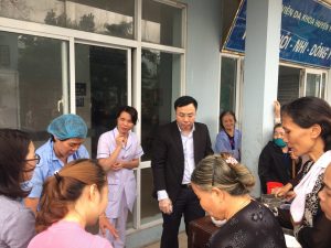 HÌNH ẢNH NHẬT AN TẶNG CHÁO CHO BỆNH NHÂN NGHÈO – BỆNH VIỆN YÊN PHONG